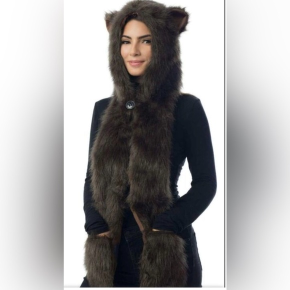 Accessories - One size bear hat with hand pockets button closure